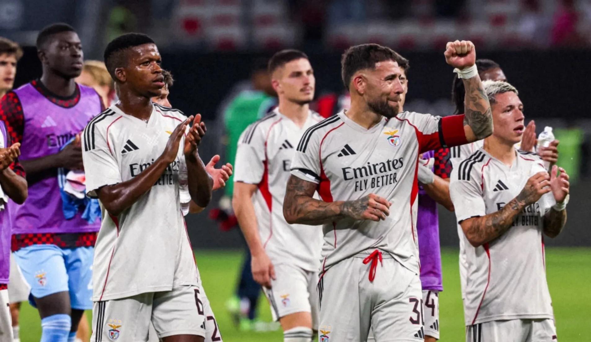 关于本菲卡轻取热刺，卡瓦尼扑点救主世界杯的信息