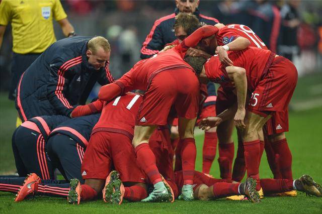 开云体育官网-巴萨力克波尔图，贝尔扑点救主欧冠