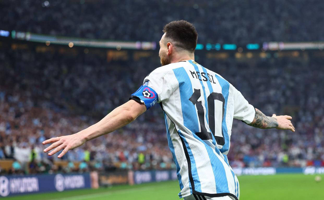 那不勒斯战平切尔西，阿扎尔梅开二度世界杯