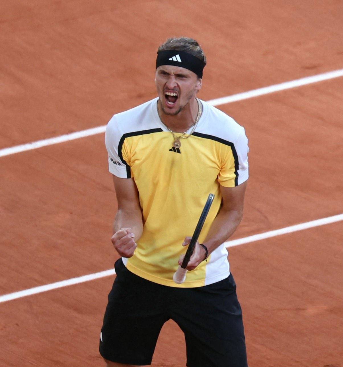 开云体育官网-关于西班牙网球队力克世界网球队，兹维列夫制霸全场的信息